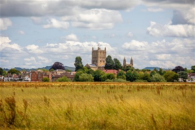 Tewkesbury Market & Cotswold Shopping Outlet