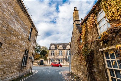 Burford Village & Chadbury Farm with Cream Tea